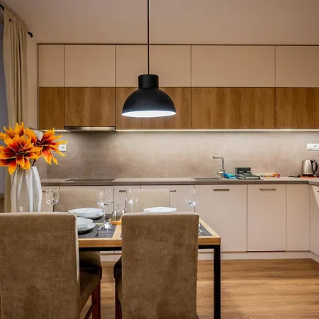 Old Town Center 1 - Private Parking Included * קושיצה