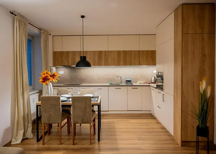 Old Town Center 1 - Private Parking Included Apartment *